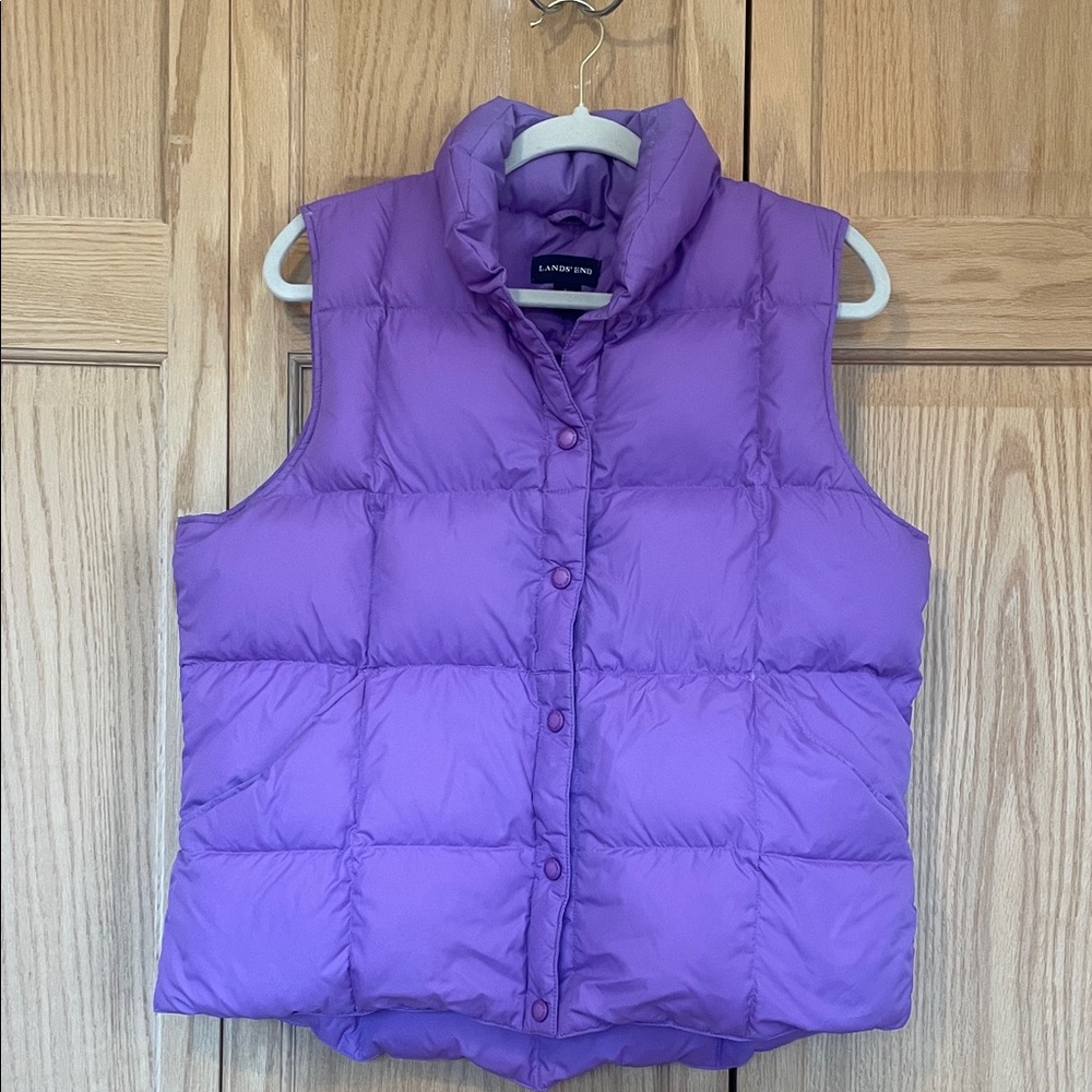 Lands' End Lavender Down Puffer Vest Size Large 14-16 Snap closure